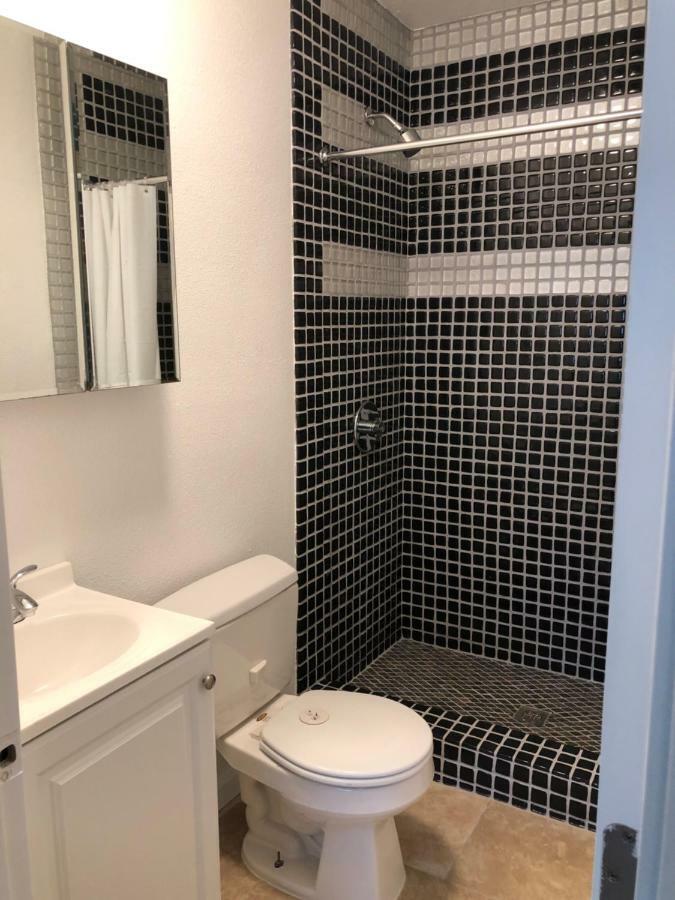 Fountain Guest Suites Лос Анджелис Екстериор снимка